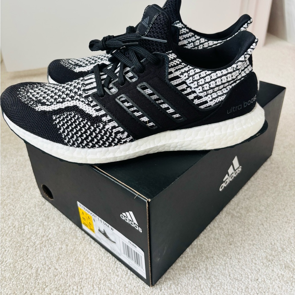 adidas Ultraboost 5.0 DNA Women’s 8 - New in box - Black/White